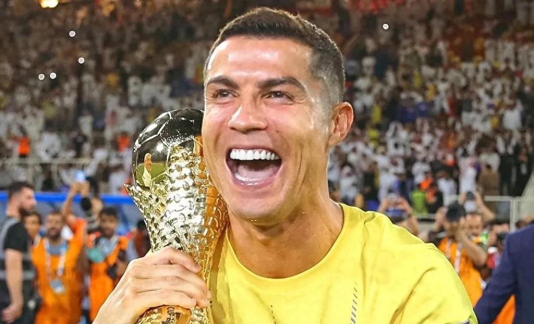 热刺绝杀里昂，C罗补时绝平亚洲杯