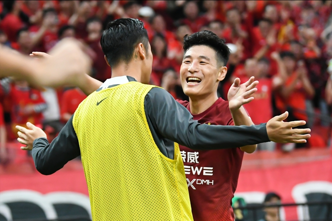 上港客场惨败，一场困扰未解