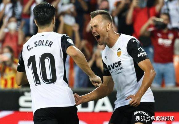 包含瓦伦西亚神奇逆转！客场逆袭击败强劲对手的词条